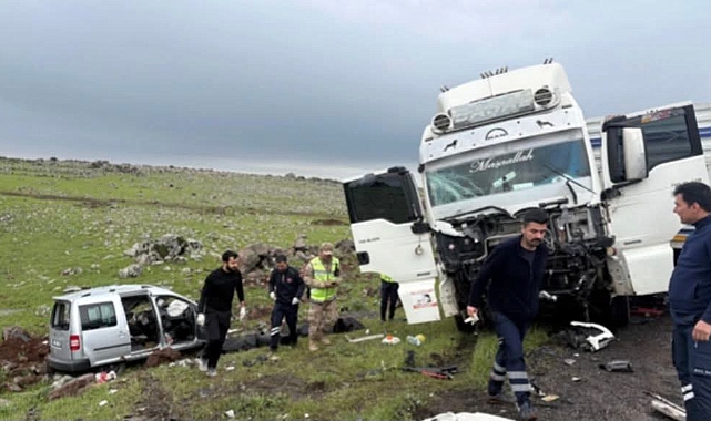 Şanlıurfa’da feci çarpışma 2 kişi hayatını kaybetti
