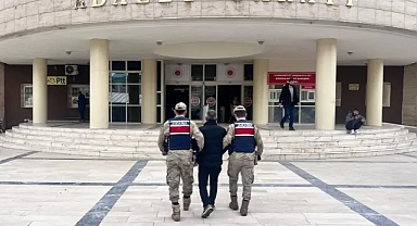 Şanlıurfa Jandarmasından Bilişim Suçlarına Darbe Aranan Şahıs Tutuklandı!